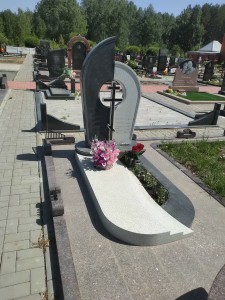 Мемориал из гранита - Гранит ГАББРО, Гранит МАНСУРОВСКИЙ, Гранит БАЛТИЙСКИЙ(3503) - октябрь 2018