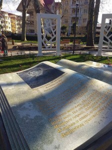 Мемориальное сооружение - Гранит МАНСУРОВСКИЙ, Гранит БАЛТИЙСКИЙ(8200) - май 2023