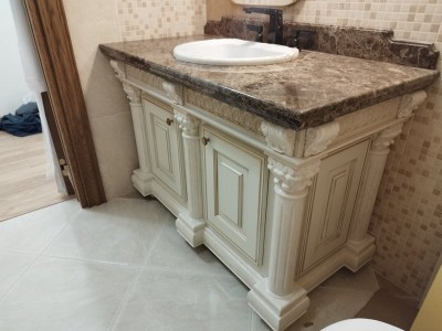 Облицовка вертикальных элементов тумбы - Мрамор CREMA MARFIL(8018) - февраль 2023